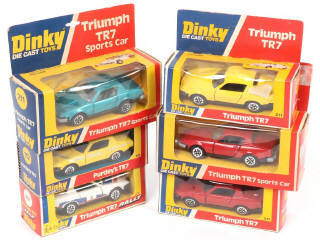 Lot 220 - DINKY TOYS (GB) (6)