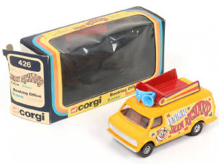 Lot 99 - CORGI TOYS (GB) (1)