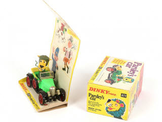 Lot 302 - DINKY TOYS (GB) (1)