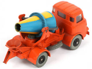 Lot 304 - DINKY TOYS (GB) (1)