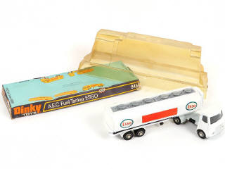 Lot 308 - DINKY TOYS (GB) (1)