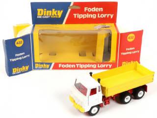 Lot 310 - DINKY TOYS (GB) (1)
