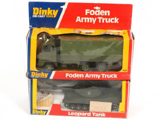 Lot 326 - DINKY TOYS (GB) (2)