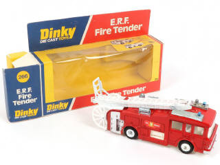 Lot 313 - DINKY TOYS (GB) (1)