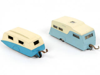 Lot 321 - DINKY TOYS (GB) (2)