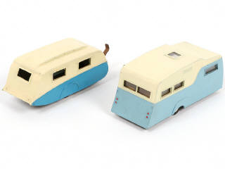Lot 321 - DINKY TOYS (GB) (2)