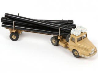 Lot 355 - DINKY TOYS (FRANCE) (1)