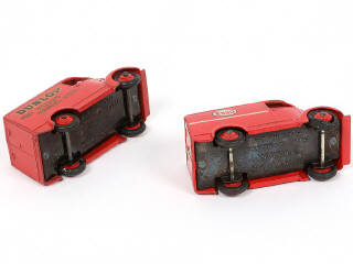 Lot 320 - DINKY TOYS (GB) (2)