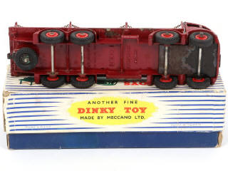 Lot 307 - DINKY TOYS (GB) (1)