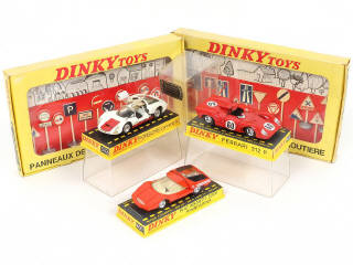 Lot 358 - DINKY TOYS (FRANCE) (5)