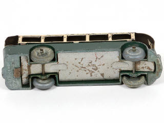 Lot 352 - DINKY TOYS (FRANCE) (1)