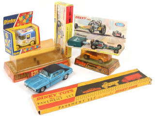 Lot 341 - DINKY TOYS (GB) (5)