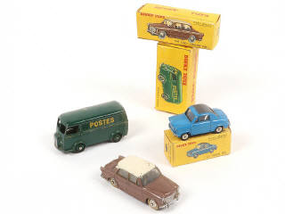 Lot 362 - DINKY TOYS (FRANCE) (3)