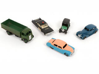 Lot 343 - DINKY TOYS (GB) (5)