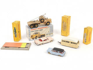 Lot 363 - DINKY TOYS (FRANCE) (4)