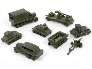 Lot 350 - DINKY TOYS (GB) (13)