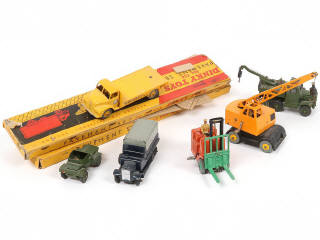 Lot 349 - DINKY TOYS (GB) (8)