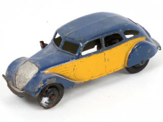 Lot 351 - DINKY TOYS (FRANCE) (1)