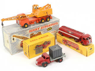 Lot 359 - DINKY TOYS (FRANCE) (3)