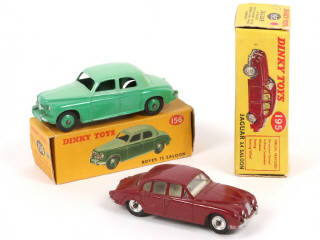 Lot 226 - DINKY TOYS (GB) (2)