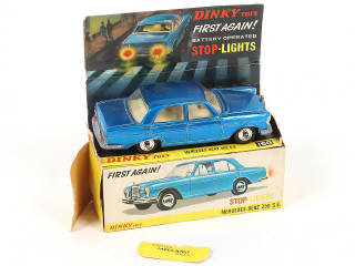 Lot 184 - DINKY TOYS (GB) (1)
