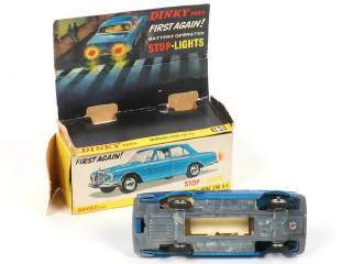 Lot 184 - DINKY TOYS (GB) (1)