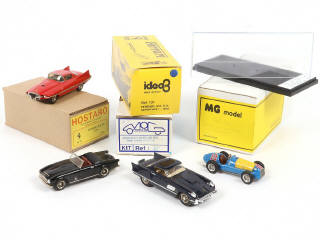 Lot 364 - DIVERS (4)