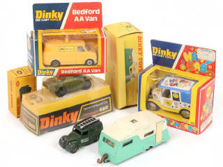 Lot 238 - DINKY TOYS (GB) (5)