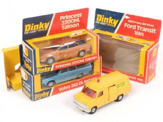 Lot 235 - DINKY TOYS (GB) (3)