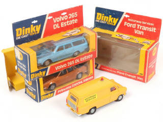 Lot 235 - DINKY TOYS (GB) (3)