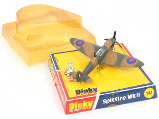 Lot 219 - DINKY TOYS (GB) (1)