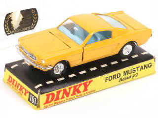 Lot 185 - DINKY TOYS (GB) (1)