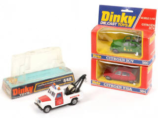 Lot 233 - DINKY TOYS (GB) (3)