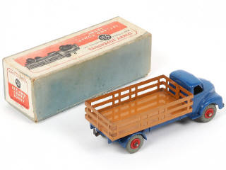 Lot 76 - DINKY TOYS (GB) (1)