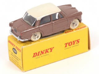 Lot 305 - DINKY TOYS (FRANCE) (1)
