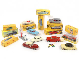 Lot 292 - DIVERS (10)