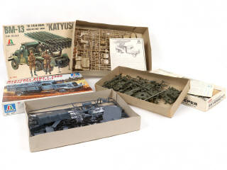 Lot 327 - DIVERS (11)