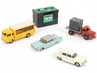 Lot 212 - DINKY TOYS (FRANCE) (5)