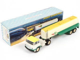 Lot 81 - DINKY TOYS (FRANCE) (1)