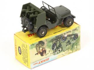 Lot 267 - DINKY TOYS (FRANCE) (1)
