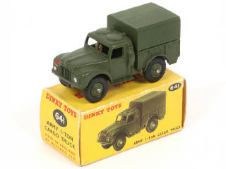Lot 262 - DINKY TOYS (GB) (1)