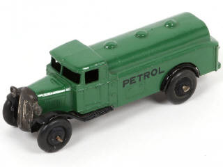 Lot 66 - DINKY TOYS (GB) (1)