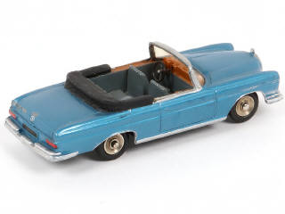 Lot 188 - DINKY TOYS (FRANCE) (1)