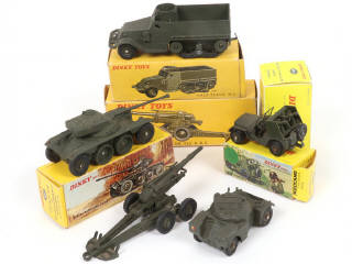 Lot 236 - DINKY TOYS (FRANCE) (5)