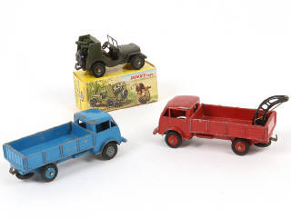 Lot 258 - DINKY TOYS (FRANCE) (3)