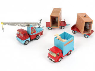 Lot 102 - CORGI TOYS (GB) (6)