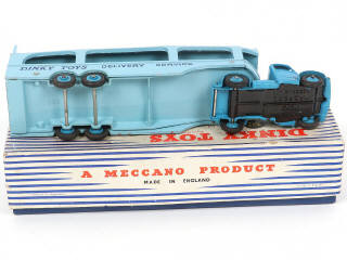 Lot 154 - DINKY TOYS (GB) (2)