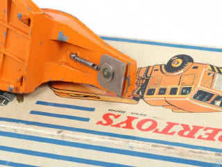 Lot 75 - DINKY TOYS (FRANCE) (1)