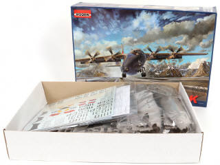 Lot 355 - DIVERS (3)