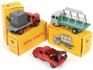 Lot 259 - DINKY TOYS (FRANCE) (3)